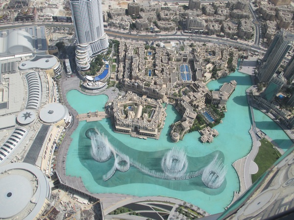 A Day Trip to the Burj Khalifa in UAE  TGT This Guy Travels